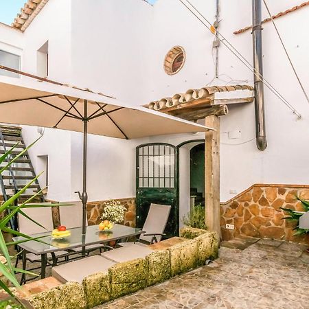 Pet Friendly Home In Hornachuelos With Kitchen Eksteriør bilde