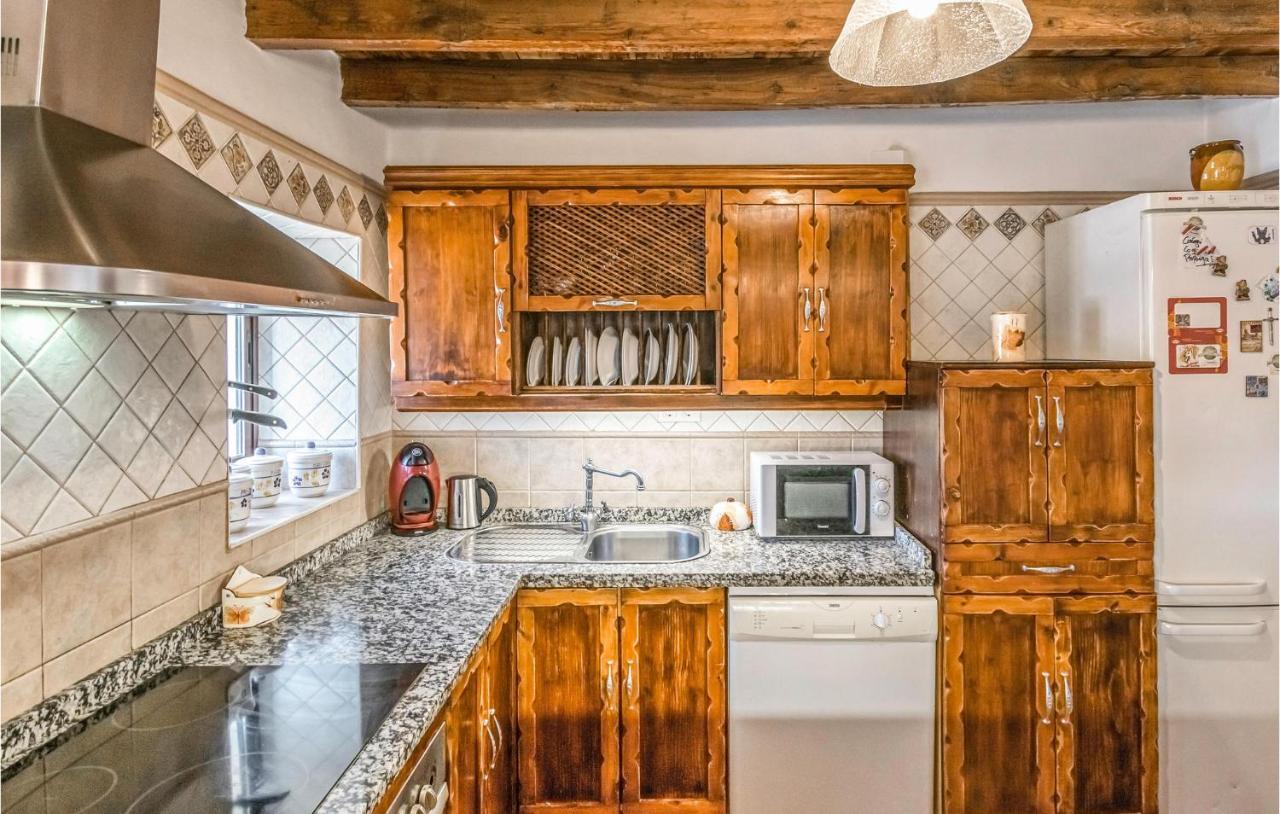 Pet Friendly Home In Hornachuelos With Kitchen Eksteriør bilde